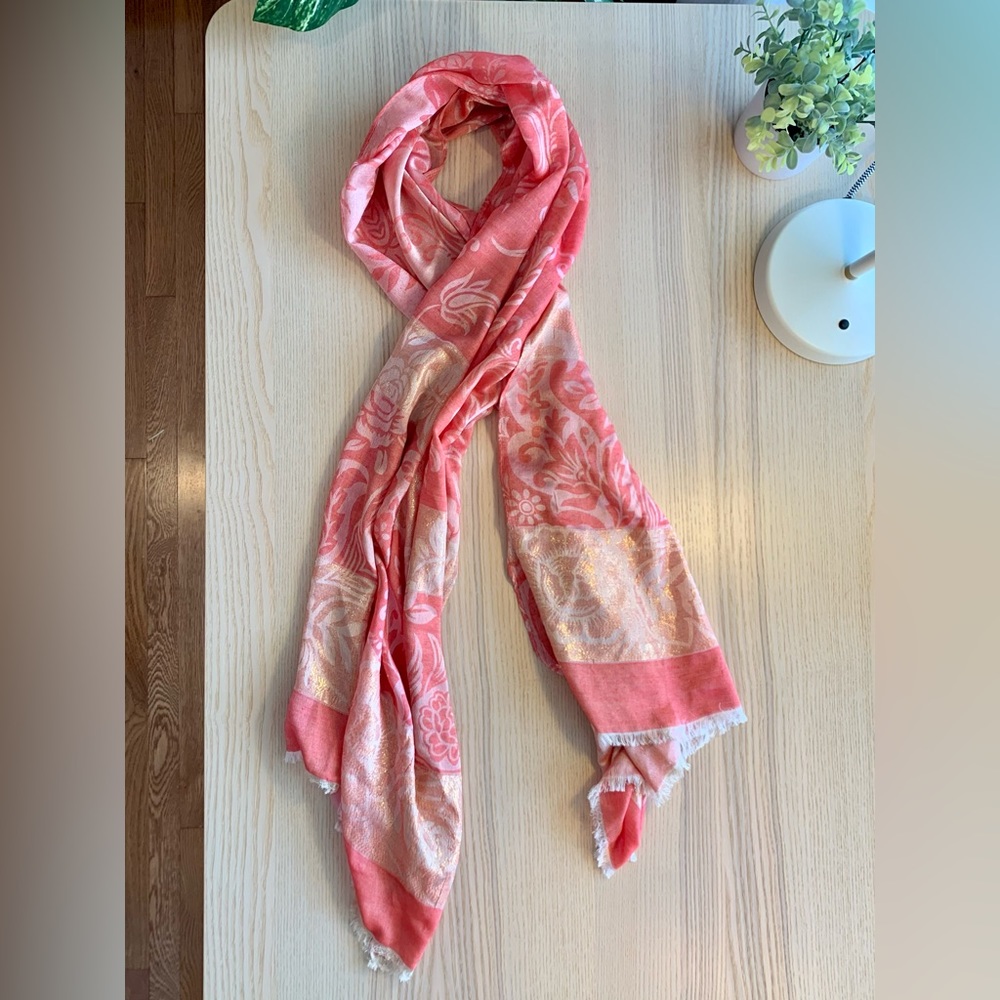 Beautiful pink fringe blanket scarf